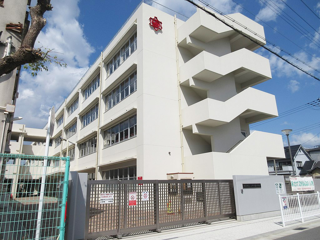 西宮市甲子園口5丁目 株式会社モレス ワンランク上の満足度の高い家づくりをご提案